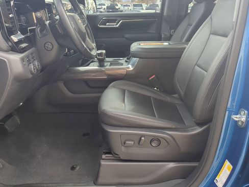 Used 2022 Chevrolet Silverado 1500 LTZ w/ LTZ Premium Package image 22