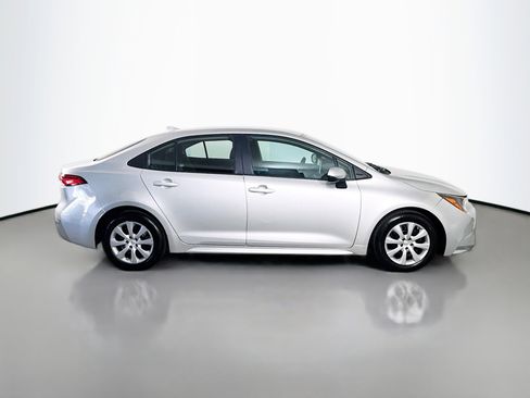 Used 2021 Toyota Corolla LE FWD image 11