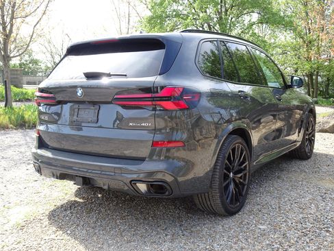 Used 2025 BMW X5 xDrive40i w/ Executive Package image 4