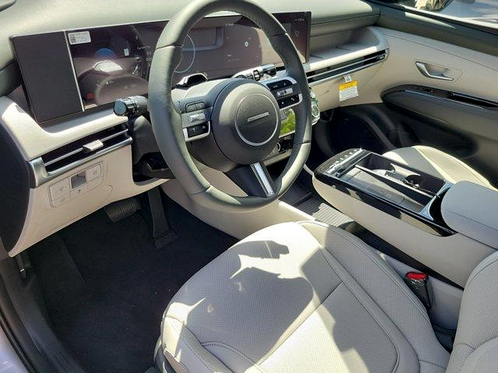 New 2026 Hyundai Tucson Limited FWD image 6