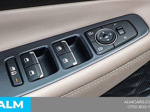 Used 2022 Hyundai Santa Fe SEL w/ Convenience + Premium Package FWD image 40