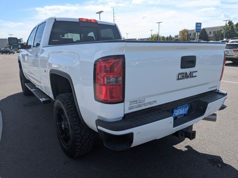 Used 2015 GMC Sierra 2500 Denali w/ Duramax Plus Package AWD/4WD image 28
