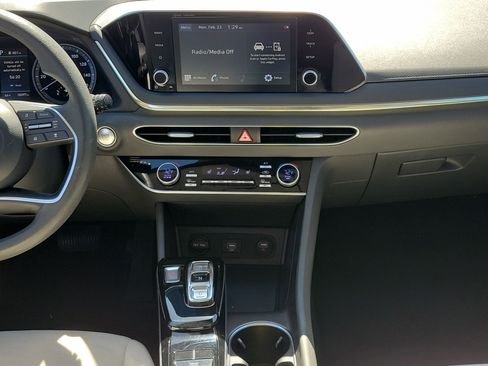 Used 2021 Hyundai Sonata SEL image 18