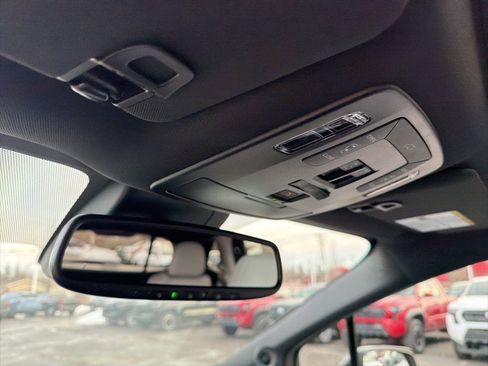 New 2026 Toyota Sienna XSE image 15