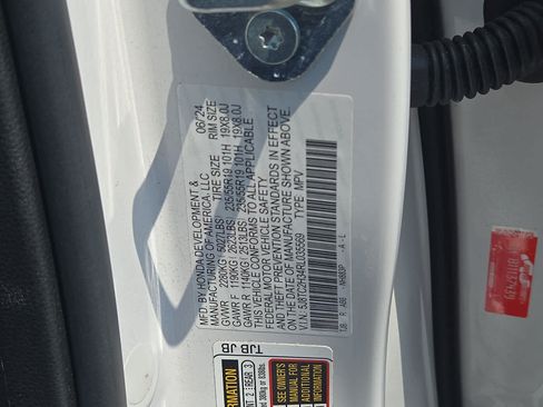 Used 2024 Acura RDX SH-AWD image 29