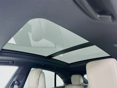 Used 2025 Porsche Macan Electric image 22