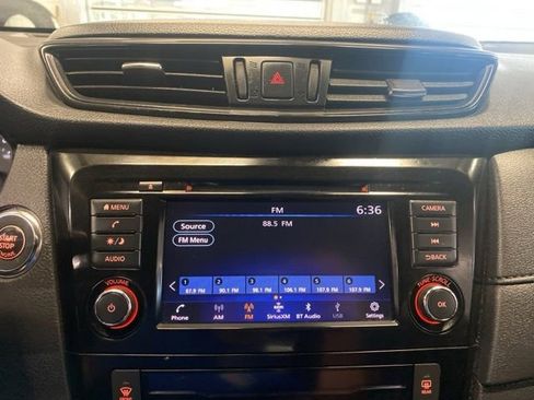 Used 2020 Nissan Rogue SV AWD/4WD image 20