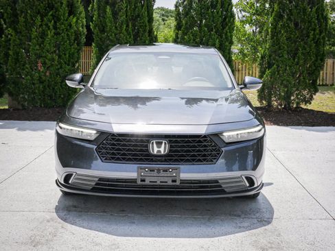 Used 2023 Honda Accord EX image 3
