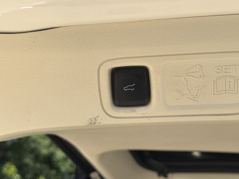 Used 2023 Lincoln Navigator L Black Label AWD/4WD image 22