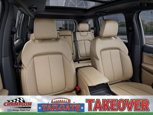 New 2026 Jeep Grand Cherokee Limited w/ Limited Altitude Package AWD/4WD image 16