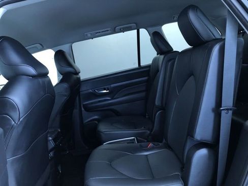 Certified 2025 Toyota Grand Highlander AWD image 22