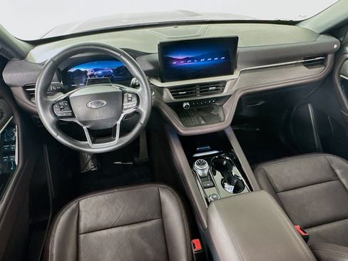 Used 2025 Ford Explorer Platinum AWD/4WD image 20