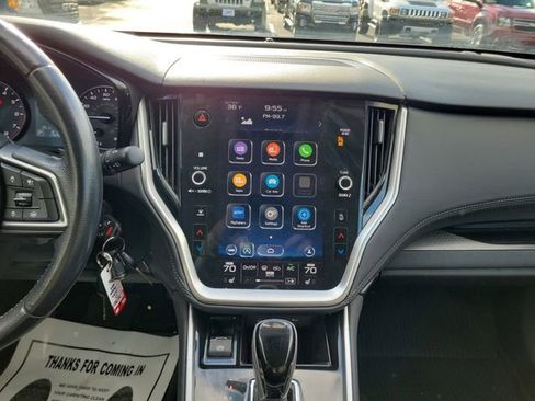 Used 2022 Subaru Outback Premium image 11