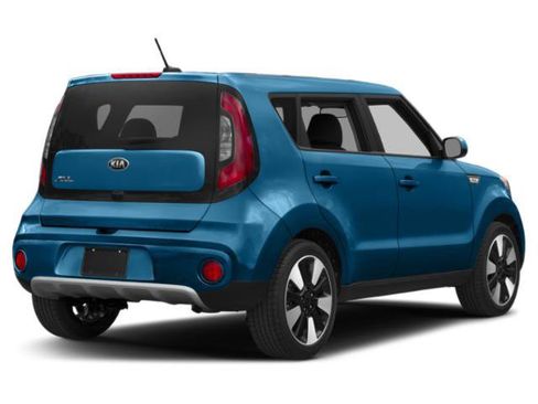 Used 2019 Kia Soul + FWD image 5