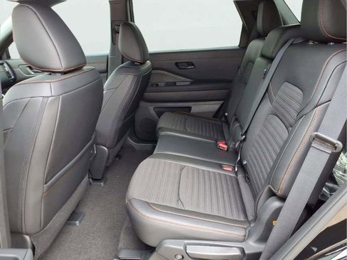 New 2026 Nissan Pathfinder Rock Creek AWD/4WD image 15