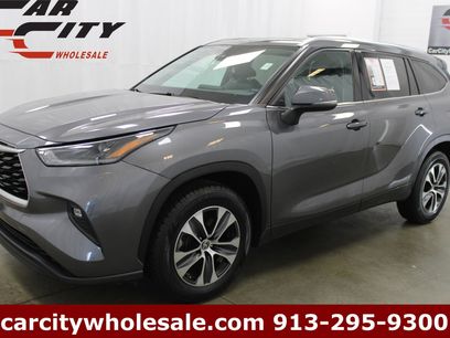 Used 2021 Toyota Highlander XLE