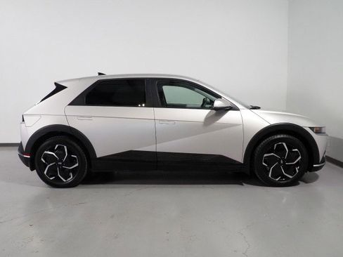 Used 2024 Hyundai Ioniq 5 SEL image 4