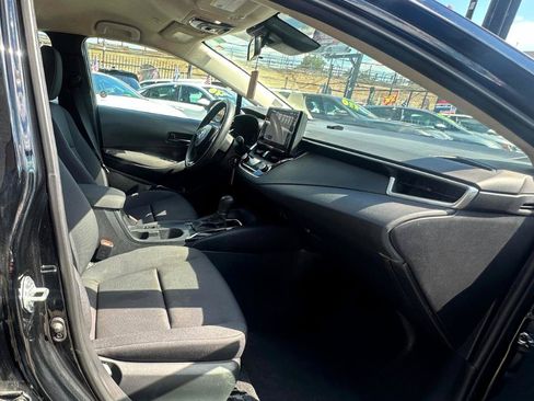 Used 2024 Toyota Corolla LE FWD image 19