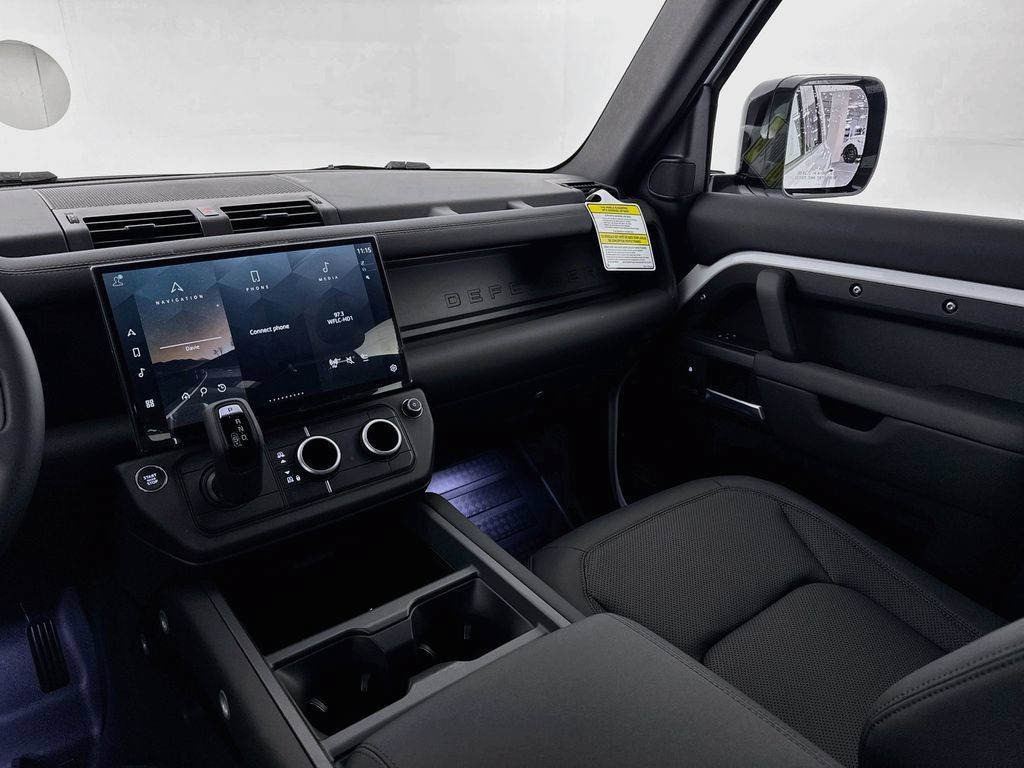 New 2026 Land Rover Defender 110 X-Dynamic SE AWD/4WD image 24