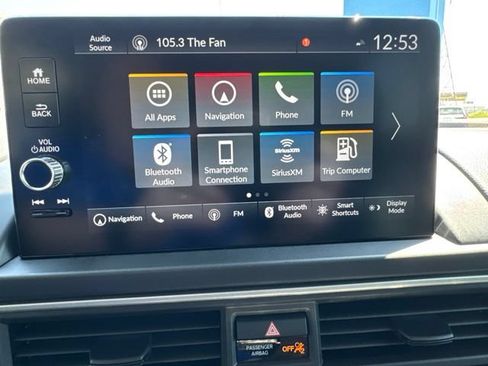 Used 2025 Honda Pilot Touring image 18