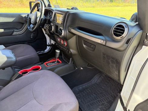 Used 2014 Jeep Wrangler Unlimited Sport image 48