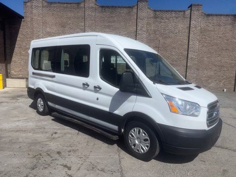 Used 2019 Ford Transit 350 XLT image 7
