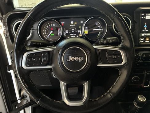 Used 2021 Jeep Wrangler Unlimited Sahara w/ Cold Weather Group AWD/4WD image 18