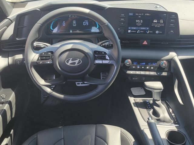 New 2026 Hyundai Elantra SEL Sport FWD image 6
