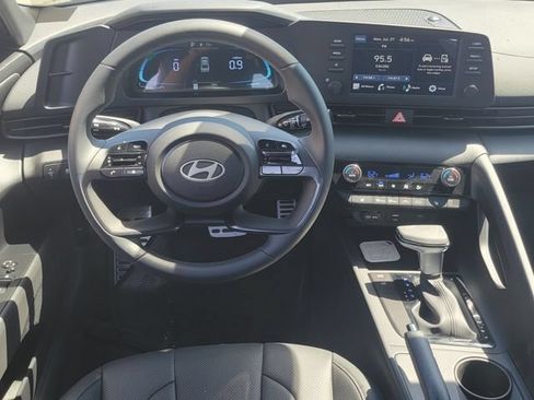 New 2026 Hyundai Elantra SEL Sport FWD image 6