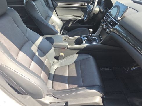 Used 2018 Honda Accord Sport image 26