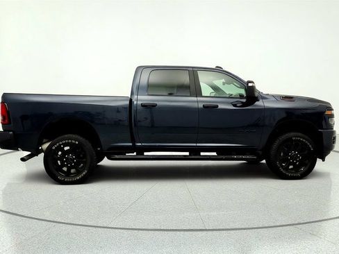 Used 2025 RAM 2500 Big Horn AWD/4WD image 4
