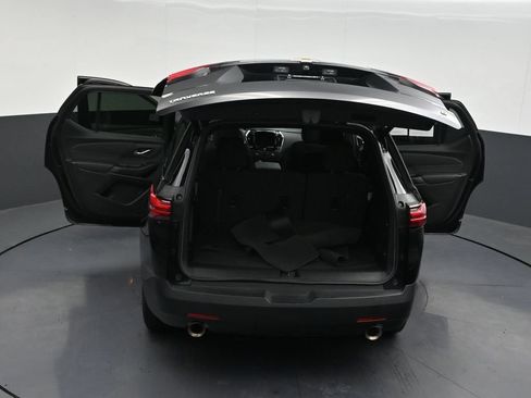 Used 2023 Chevrolet Traverse LT FWD image 33