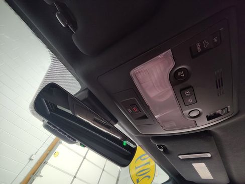 Used 2019 Lexus IS 300 F Sport w/ F Sport Package image 39