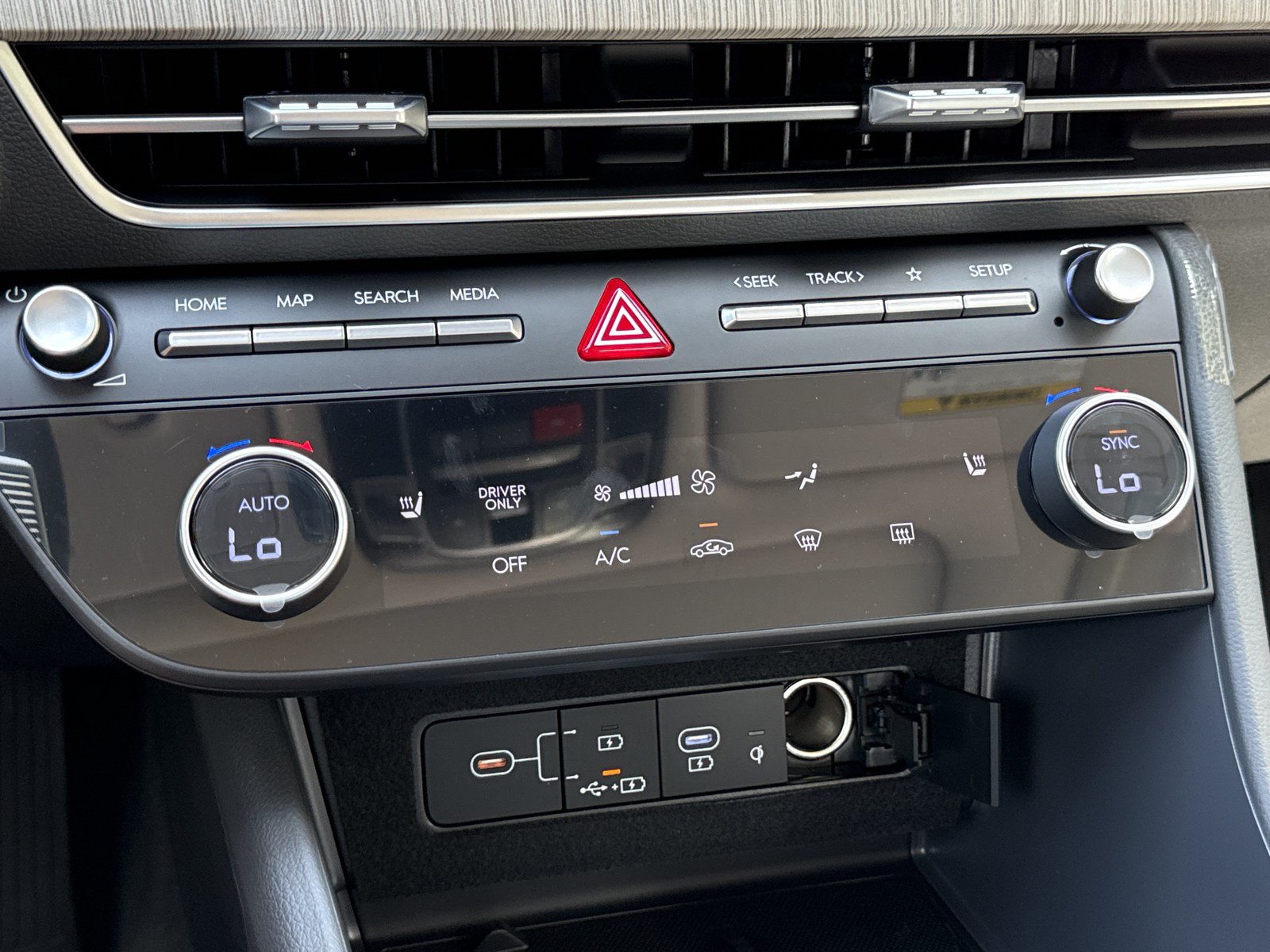 New 2026 Hyundai Sonata SEL FWD image 25