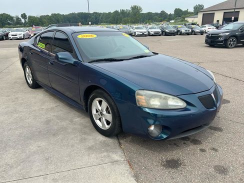 Used 2006 Pontiac Grand Prix w/ Preferred Package FWD image 3