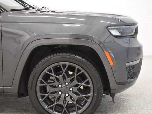 Used 2023 Jeep Grand Cherokee L Summit w/ High Altitude Package AWD/4WD image 13