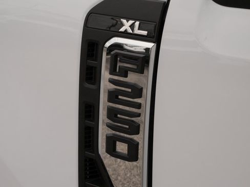 New 2025 Ford F250 XL w/ XL Driver Assist Package RWD image 14