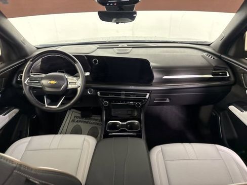 Used 2025 Chevrolet Traverse High Country image 22