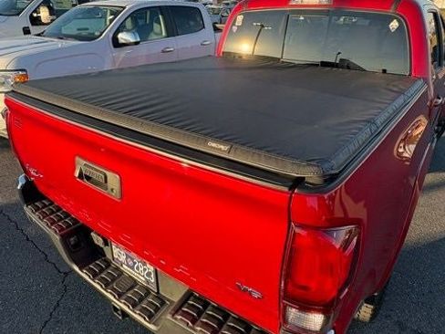 Used 2021 Toyota Tacoma SR5 image 36