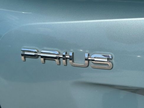 Used 2018 Toyota Prius Four w/ Advanced Technology Package image 13