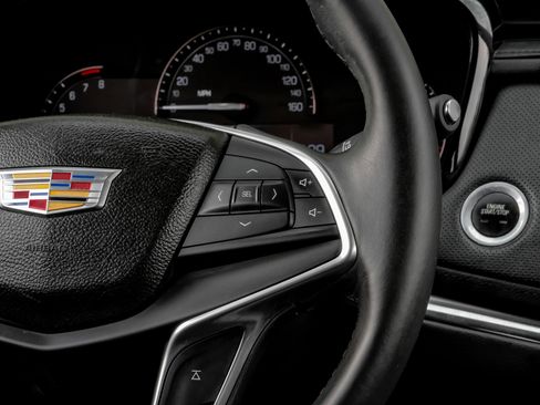 Used 2017 Cadillac XT5 Premium Luxury FWD image 19