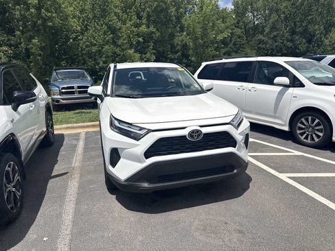 Used 2025 Toyota RAV4 XLE AWD/4WD image 3
