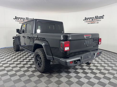 Used 2022 Jeep Gladiator Sport AWD/4WD image 7