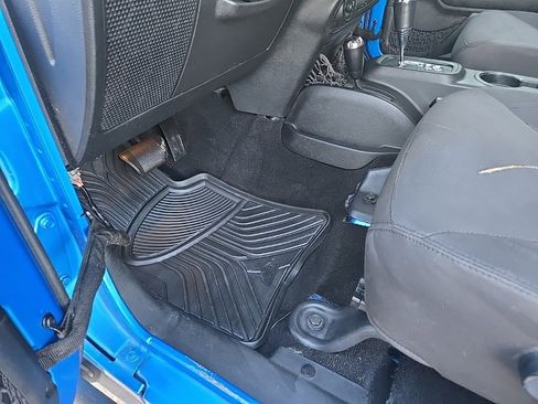 Used 2016 Jeep Wrangler Unlimited Sport w/ Quick Order Package 24S image 37