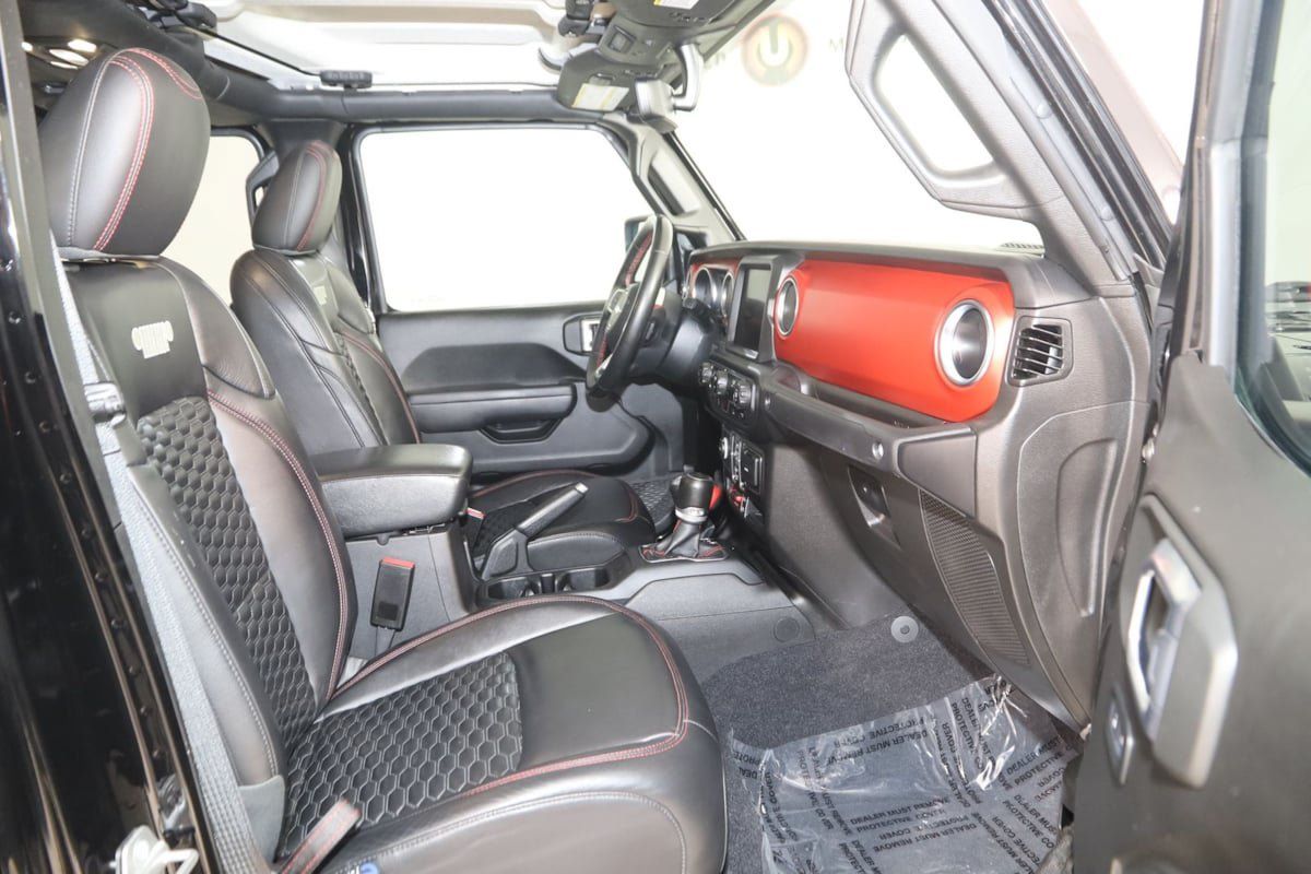 Used 2022 Jeep Gladiator Rubicon w/ LED Lighting Group AWD/4WD image 13