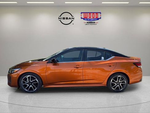 Used 2024 Nissan Sentra SR w/ SR Premium Package FWD image 5