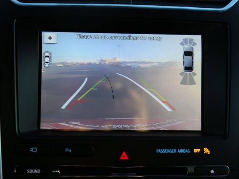 Used 2017 Ford Explorer Limited image 12