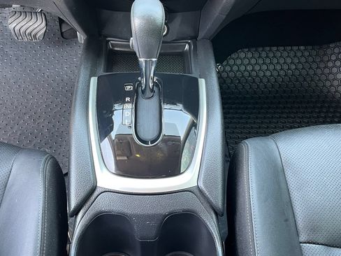 Used 2016 Nissan Rogue SL FWD image 27