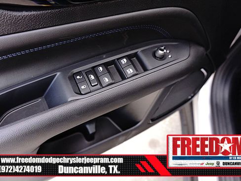 New 2026 Jeep Compass Latitude image 40