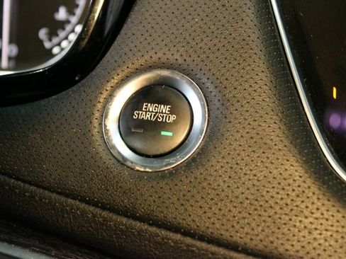 Used 2022 Cadillac XT5 Premium Luxury AWD/4WD image 25